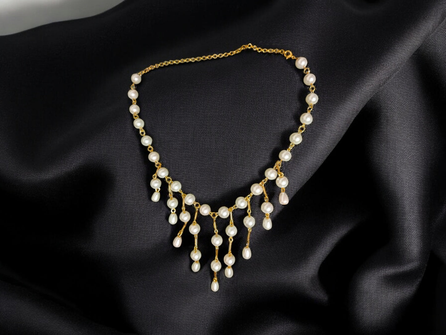 Necklace - Pearl Beaded