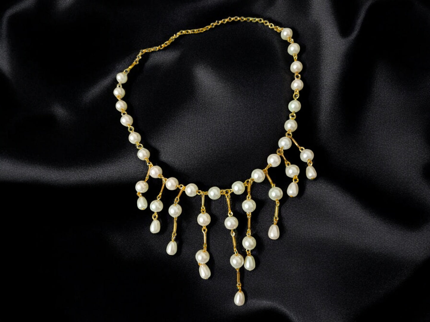 Necklace - Pearl Beaded